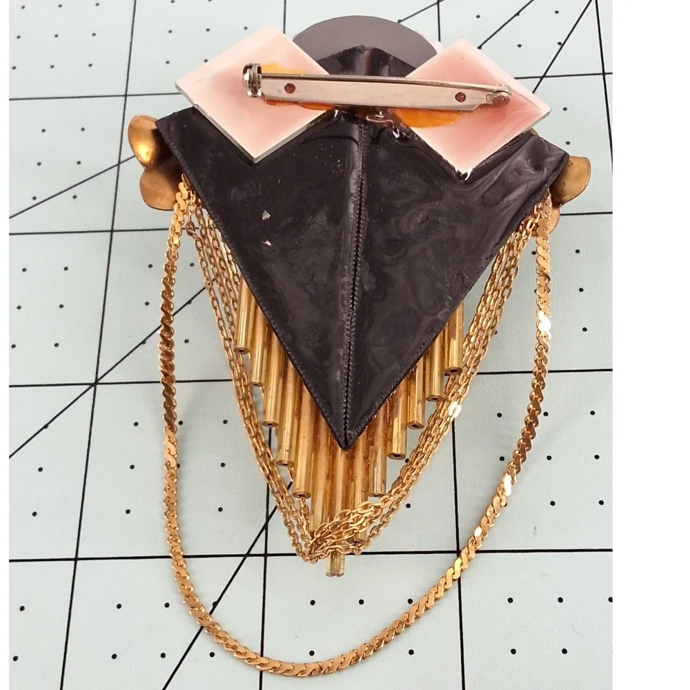 Art Deco Revival Assemblage Brooch - Quartz Crystal Shell & Draped Chain‎ Gold
